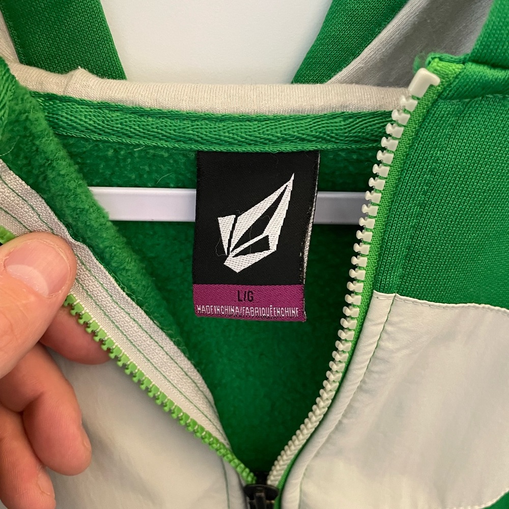 Volcom sweatshirt with whistle zipper. Size large. - Picture 3 of 5